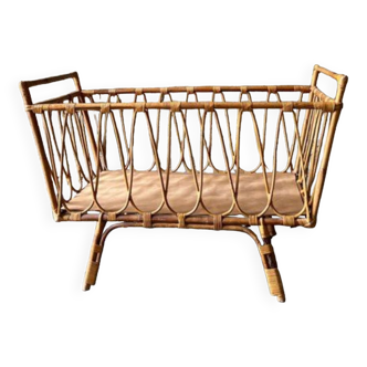 Rattan cradle