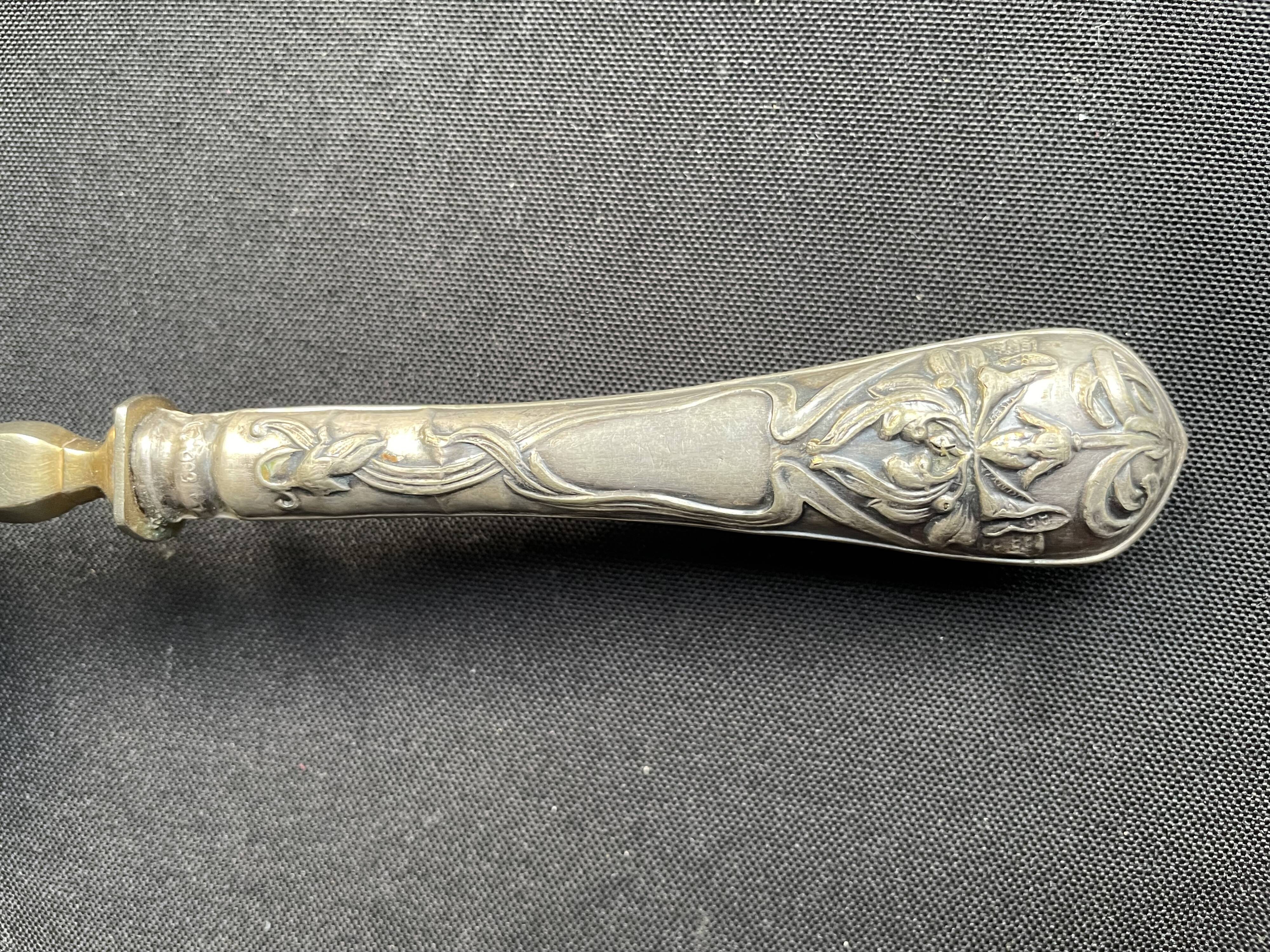 Covered strawberry service box