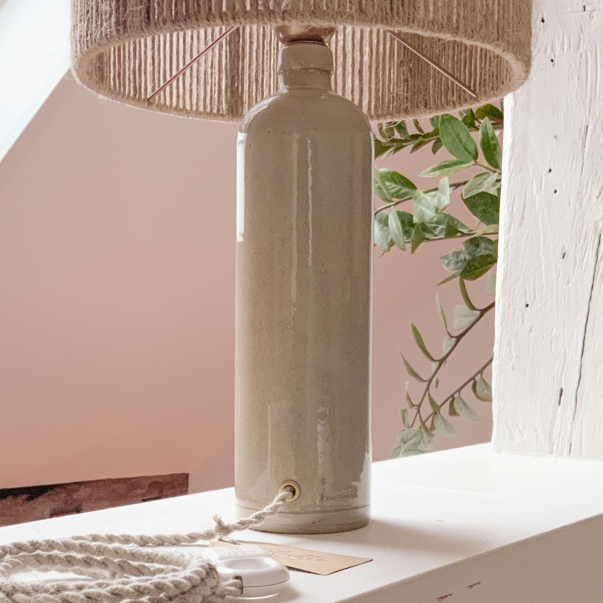 Sandstone lamp and jute thread