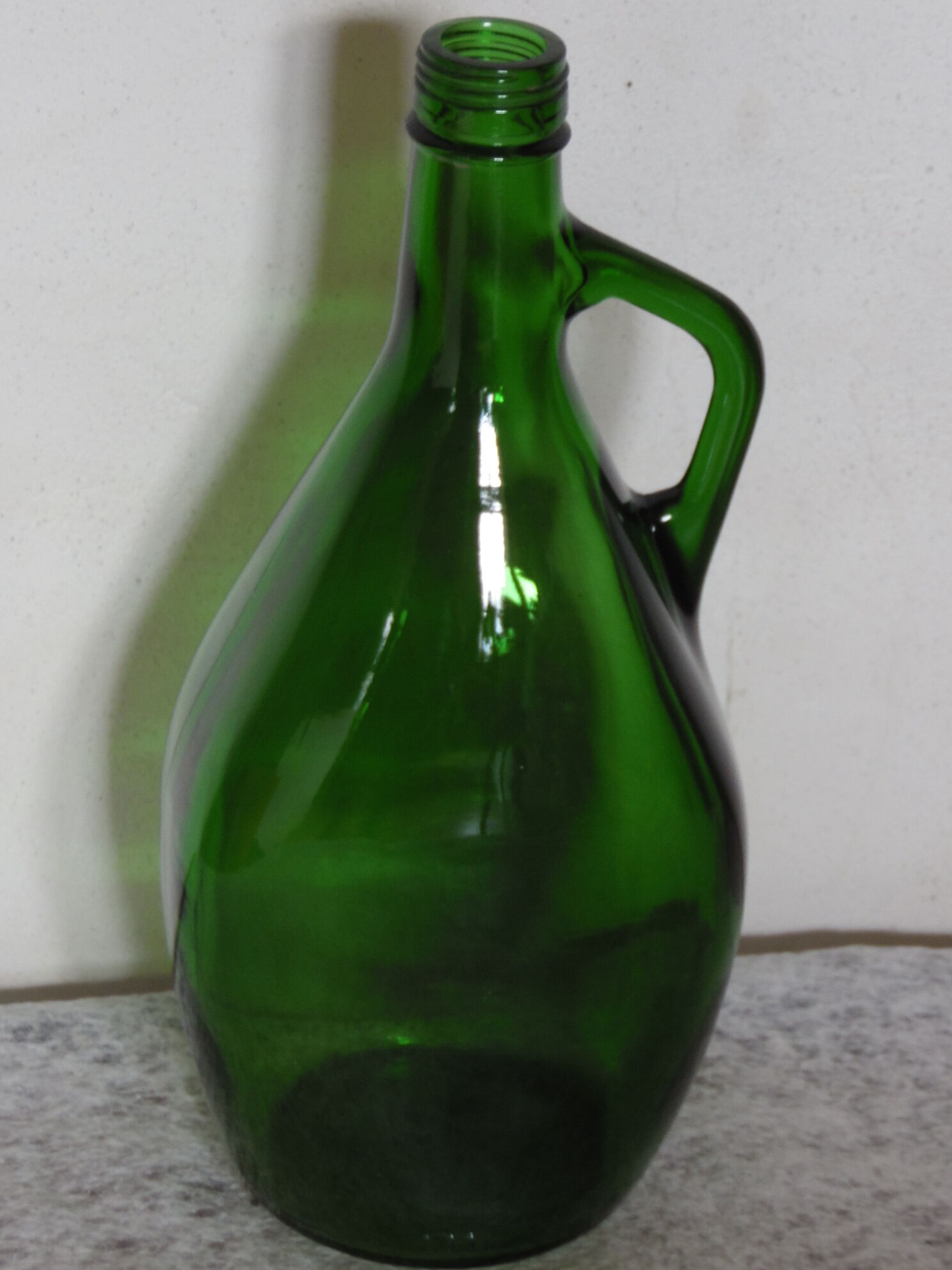 US Half Gallon glass bottle