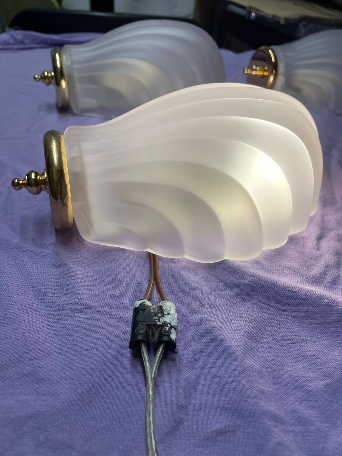 4 pressed glass wall lights with shell decor