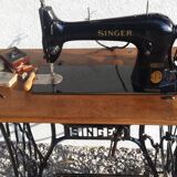 Singer's sewing machine foot console