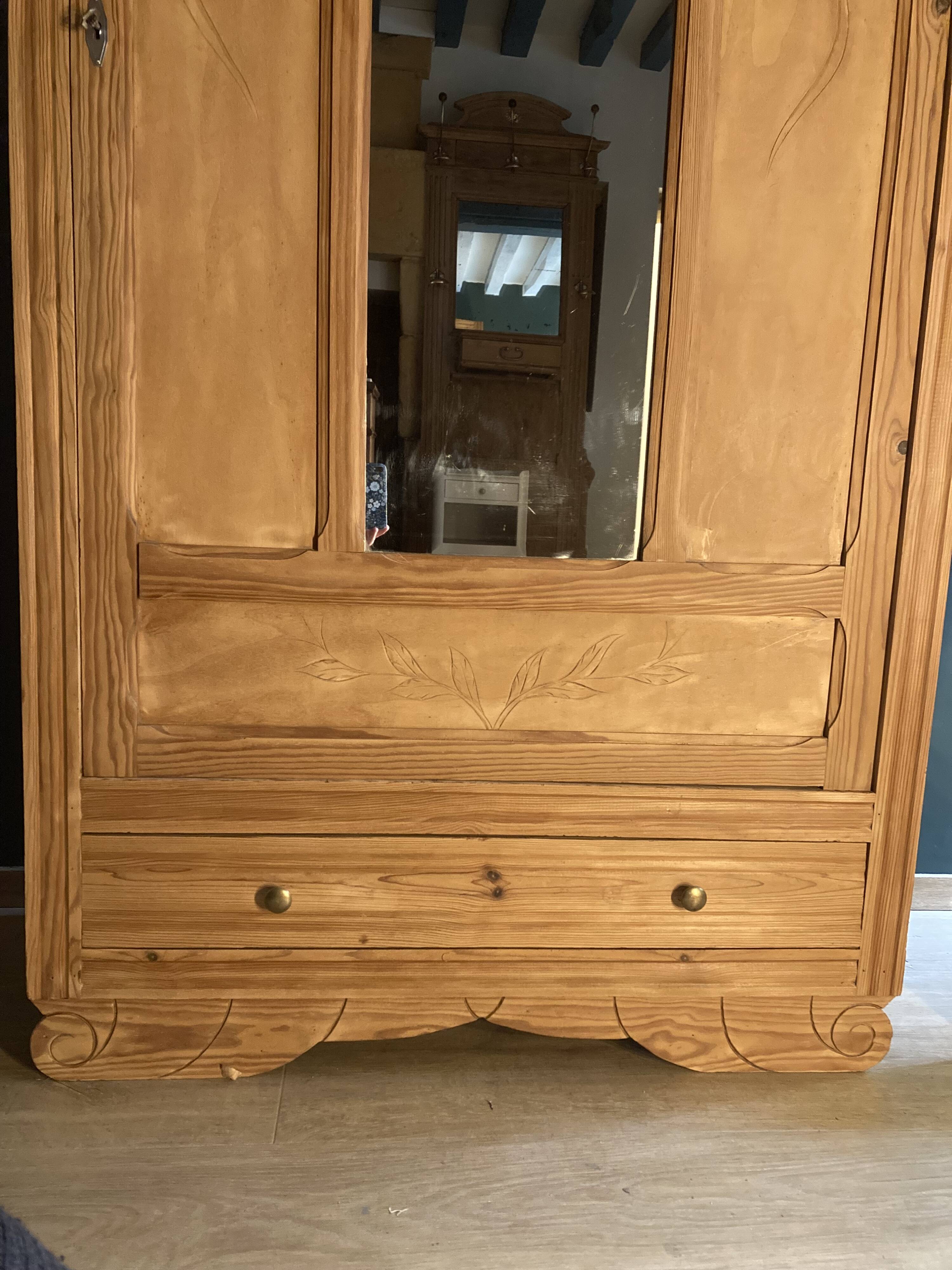 Armoire parisienne Art Déco