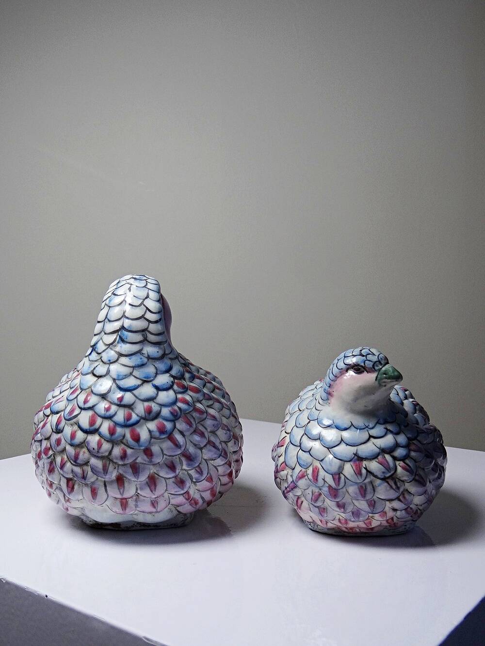 Pair of hand-painted Chinese porcelain quails, 1960s-1970s.