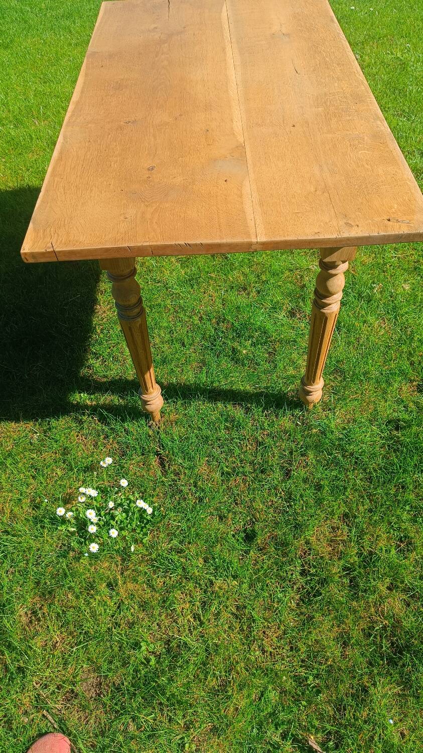 Farm table with turned legs