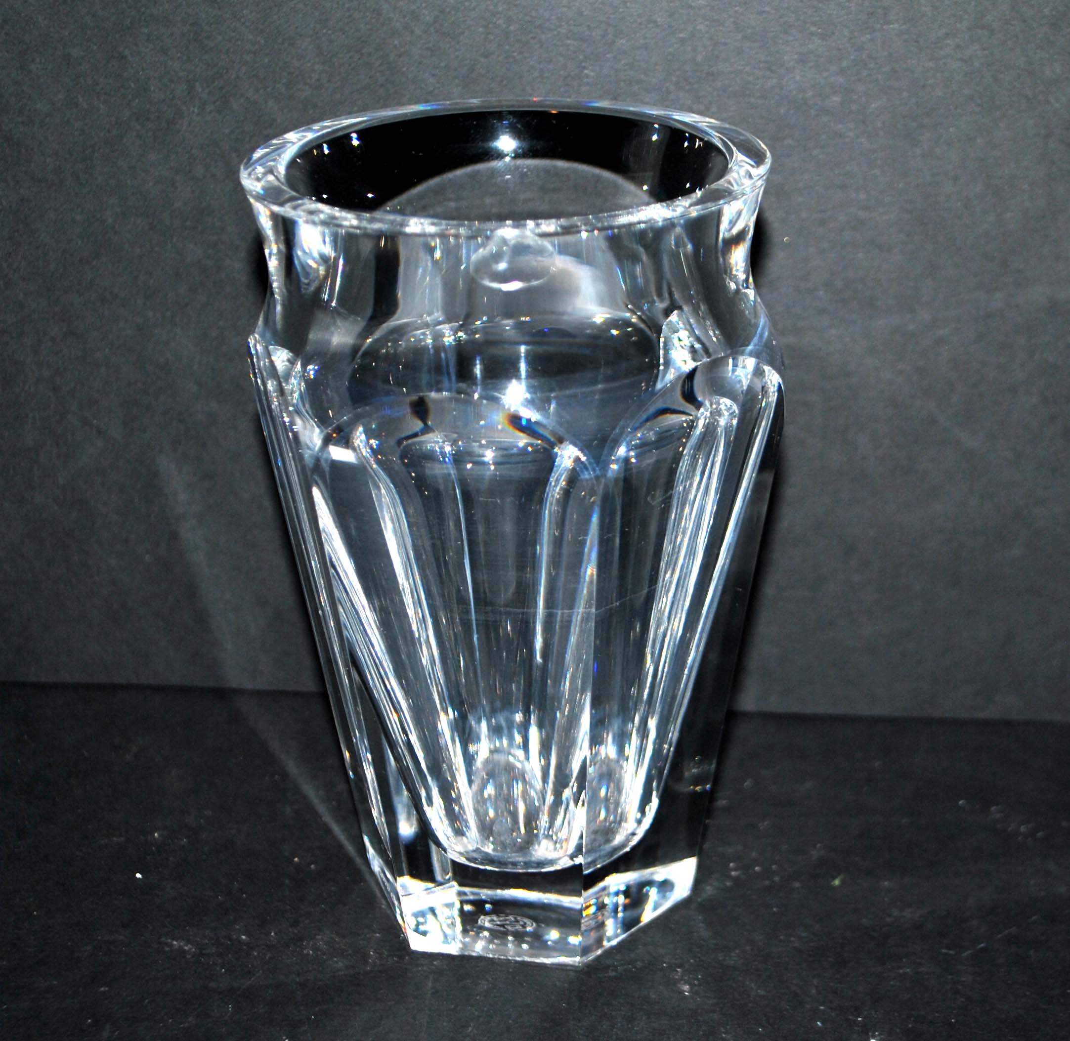 Vase baccarat nelly in crystal cut with flat ribs harcourt 12.5cm