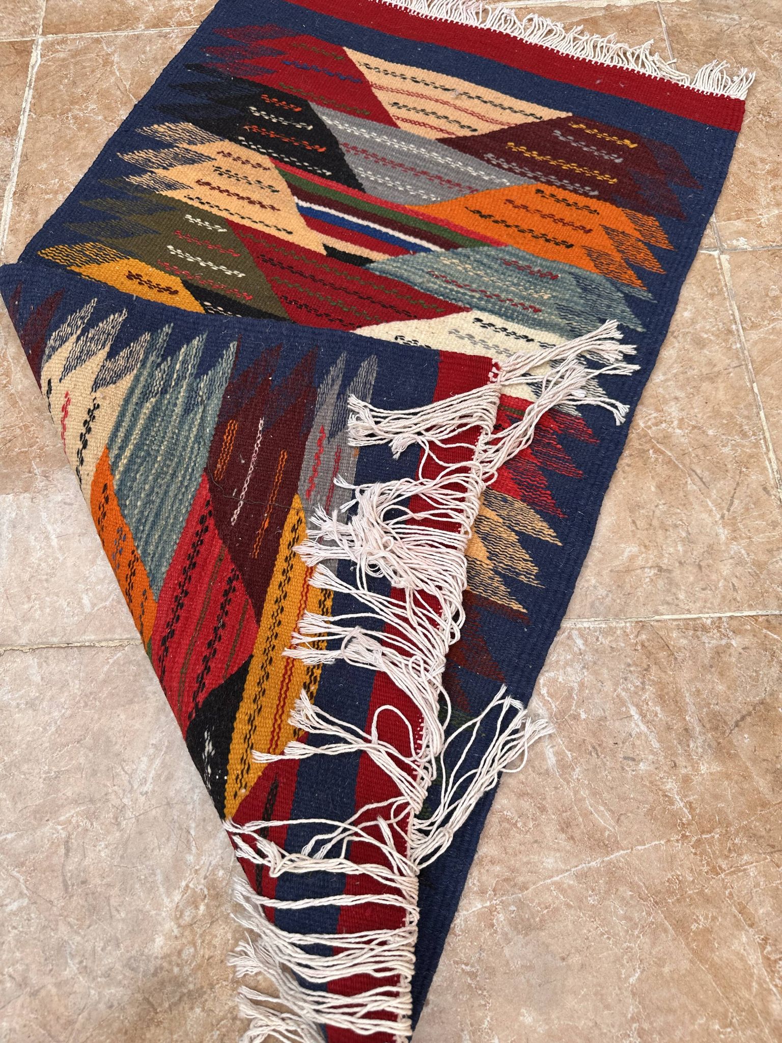 Small Moroccan rug, kilim picaso, flat woven rug, decoration