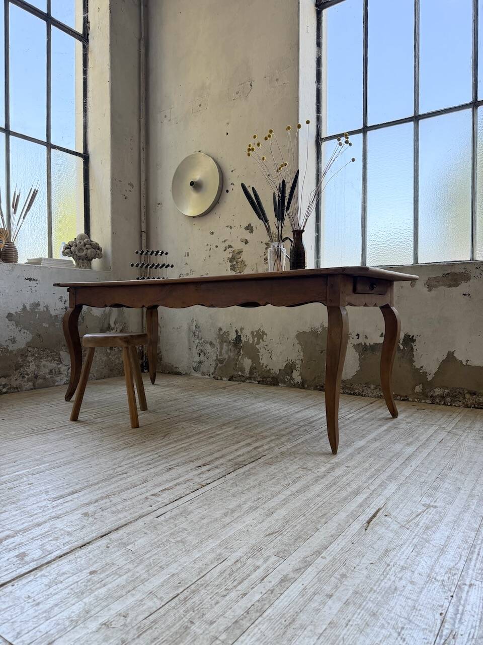 Table campagne provençale style Louis XV merisier