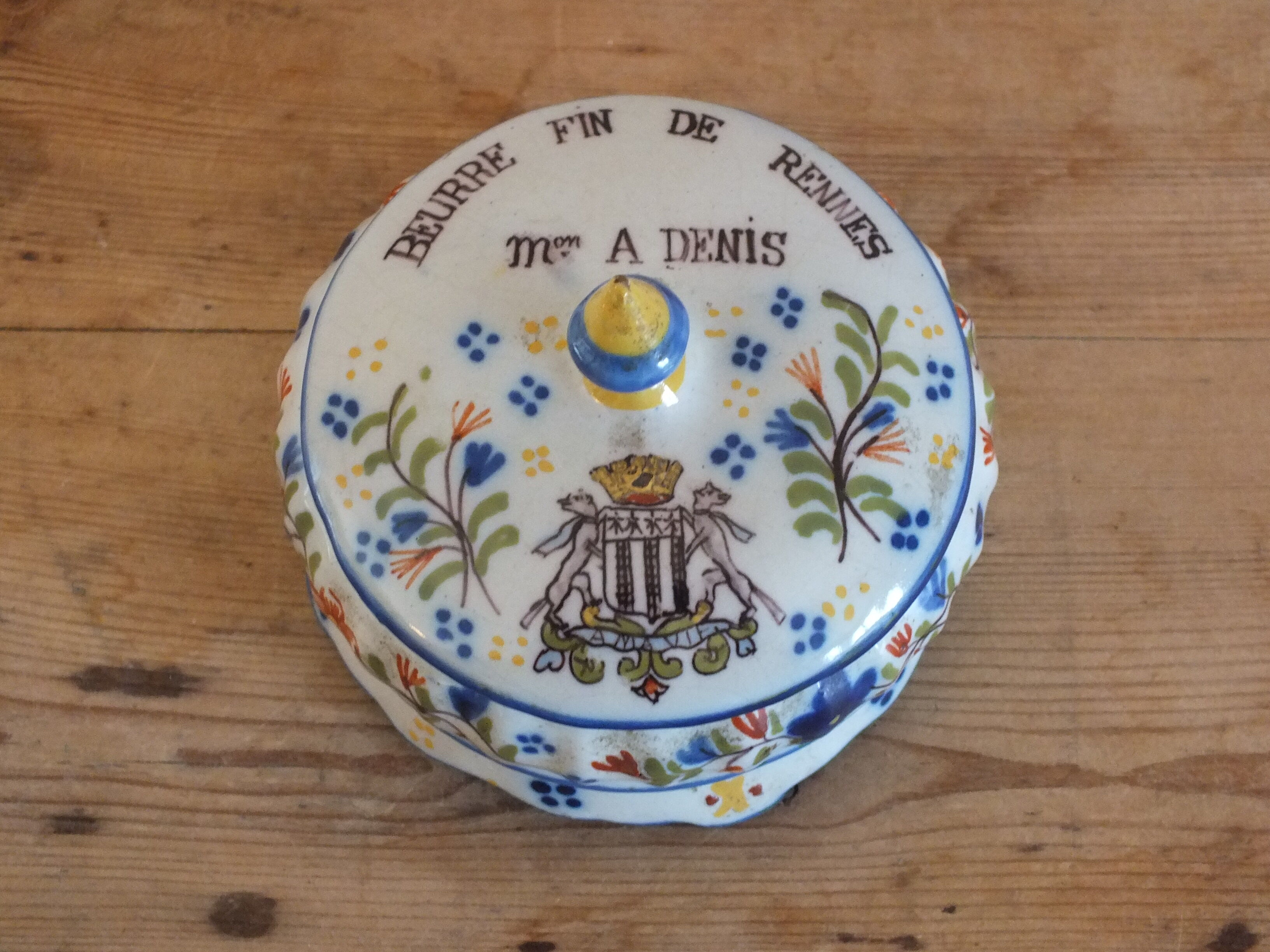 Advertising butter dish in earthenware from Desvres Maison Denis in Rennes