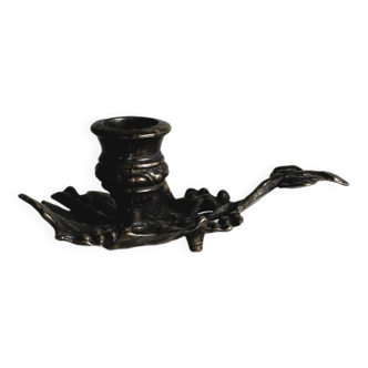 Rat tail metal candle holder
