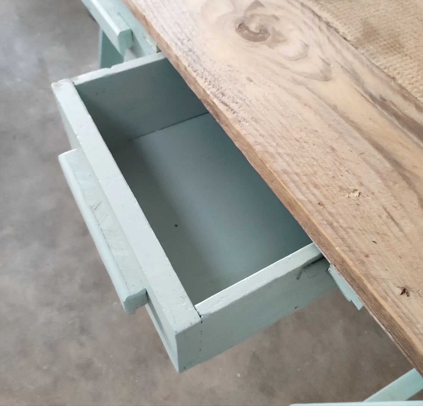 workshop office on adjustable trestles