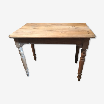 Ancienne table de bistrot en bois