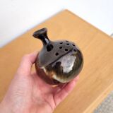 E. Eussa ceramic flower pick