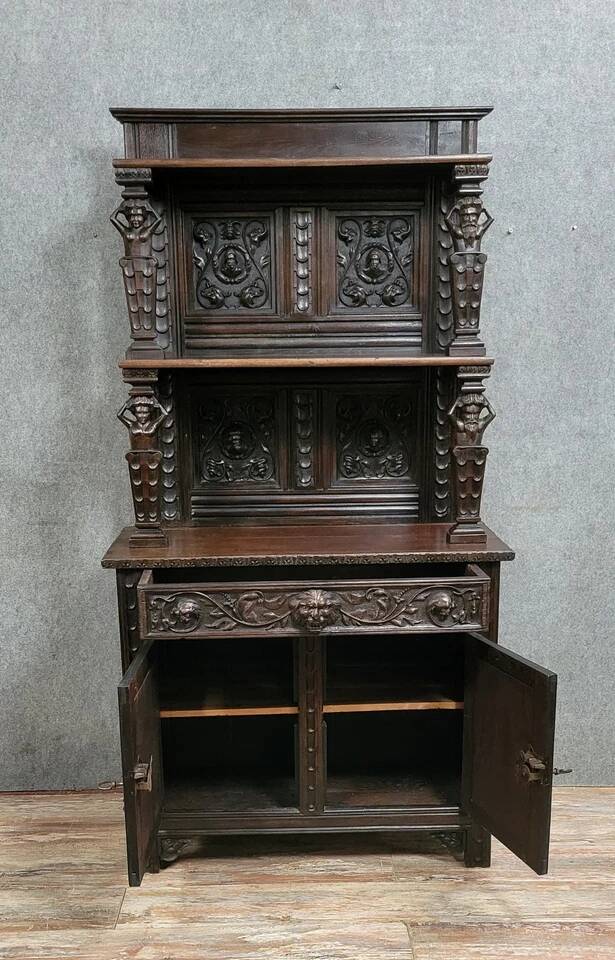 Renaissance neo-Gothic style state cabinet in solid wood, 19th century
