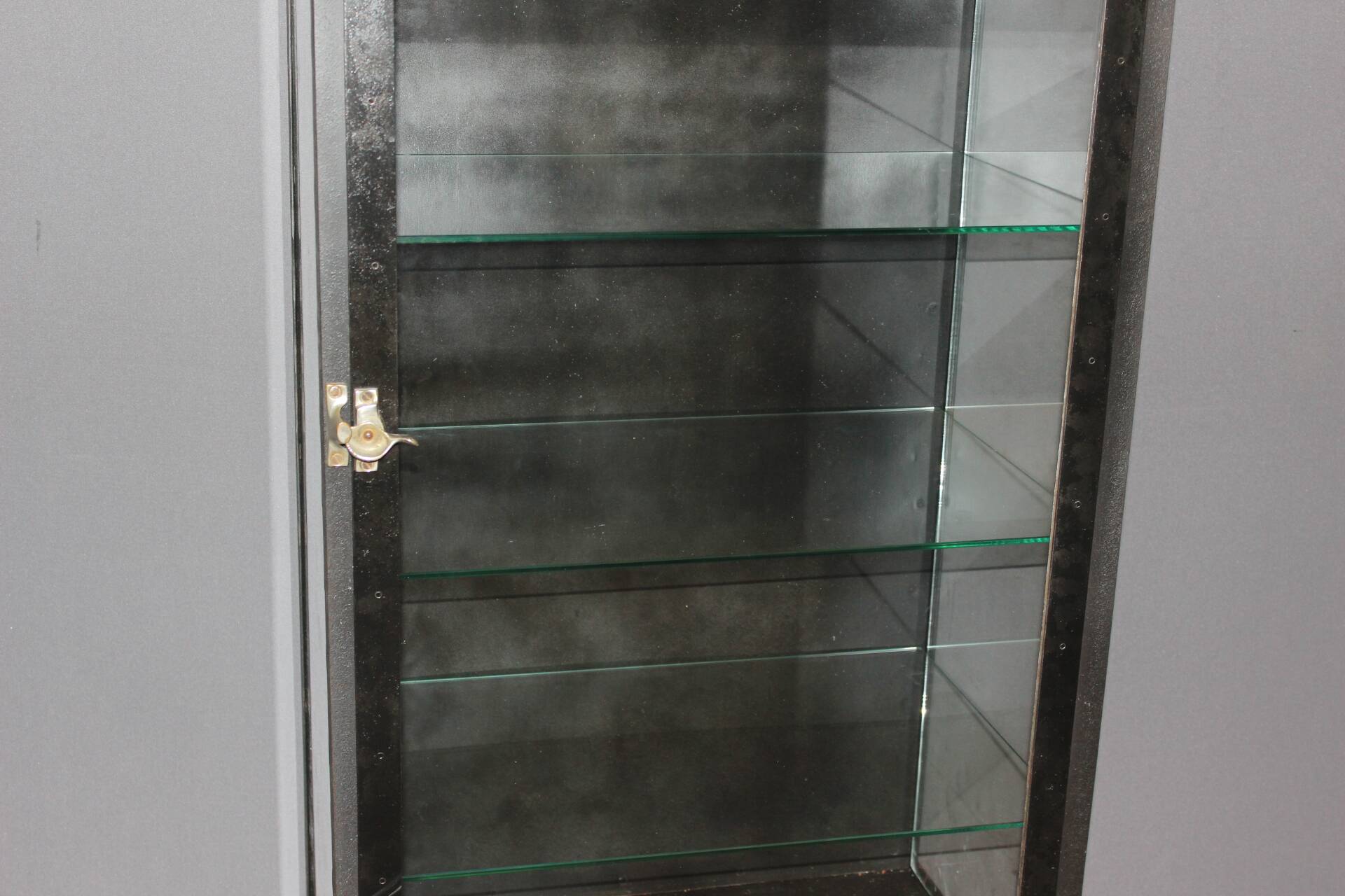 Metal medical display case, circa 1940