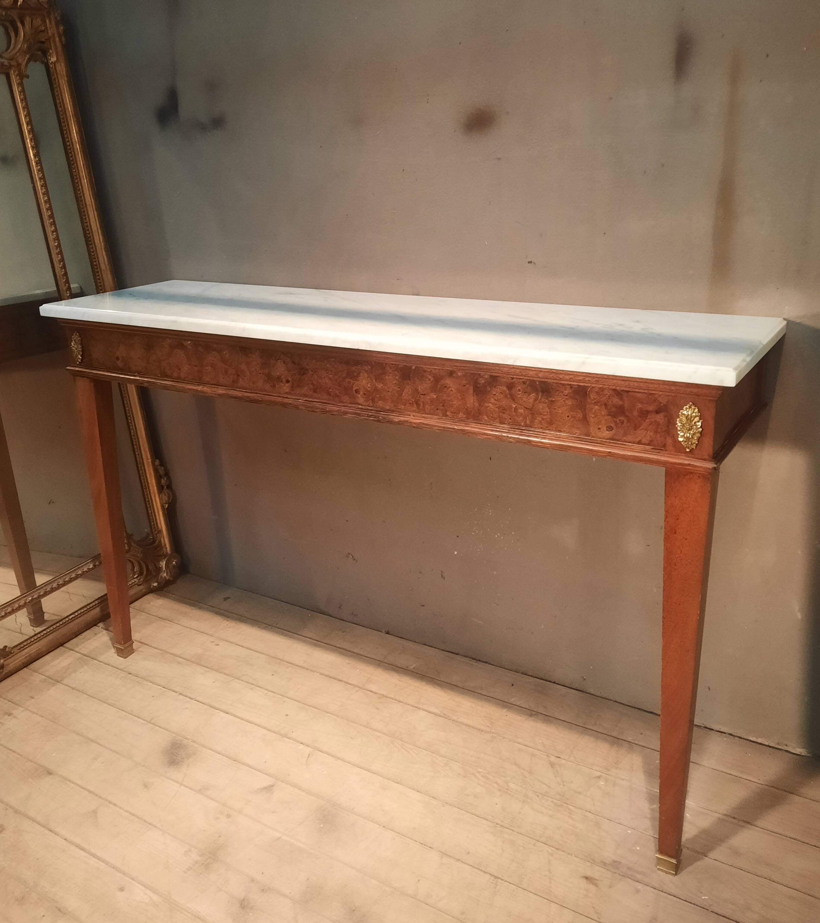 Large console style Louis XVI