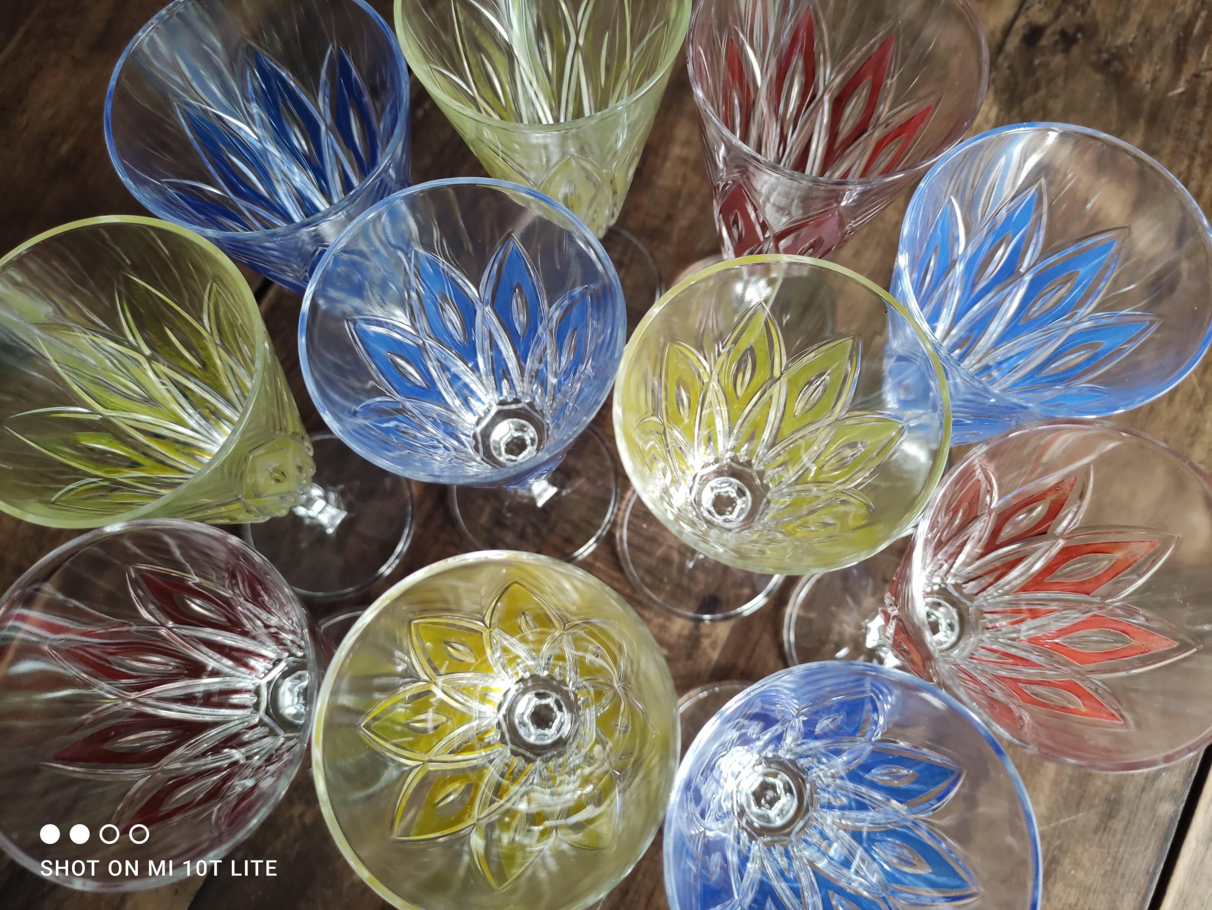 Set of 11 champagne flutes in colored glass 3 colors starry foot