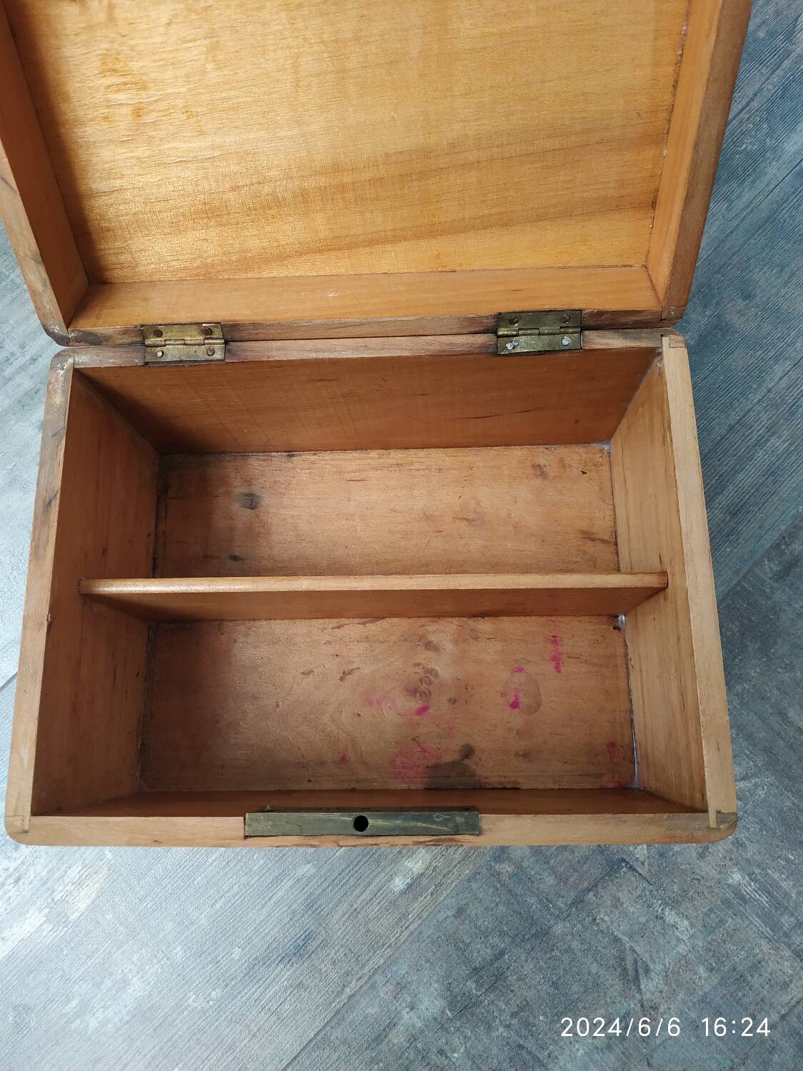 Wooden box