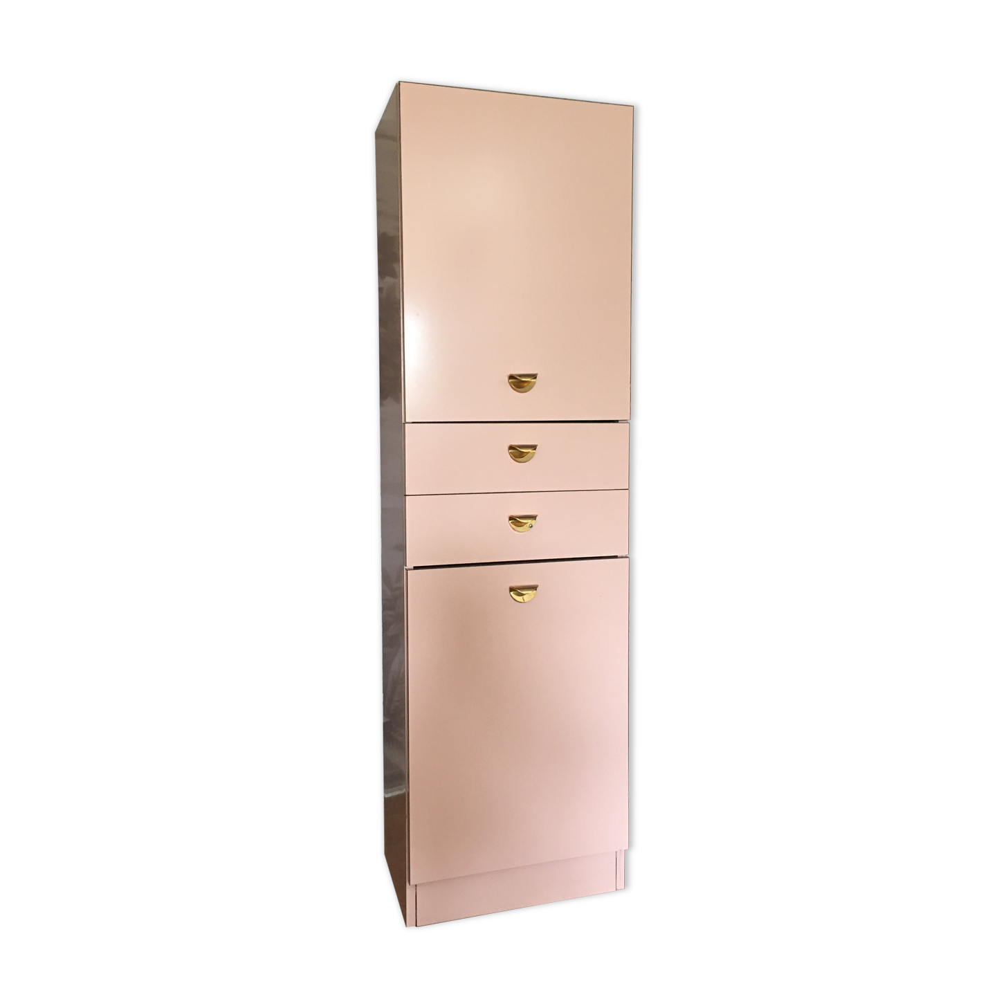 Powder pink bathroom furniture