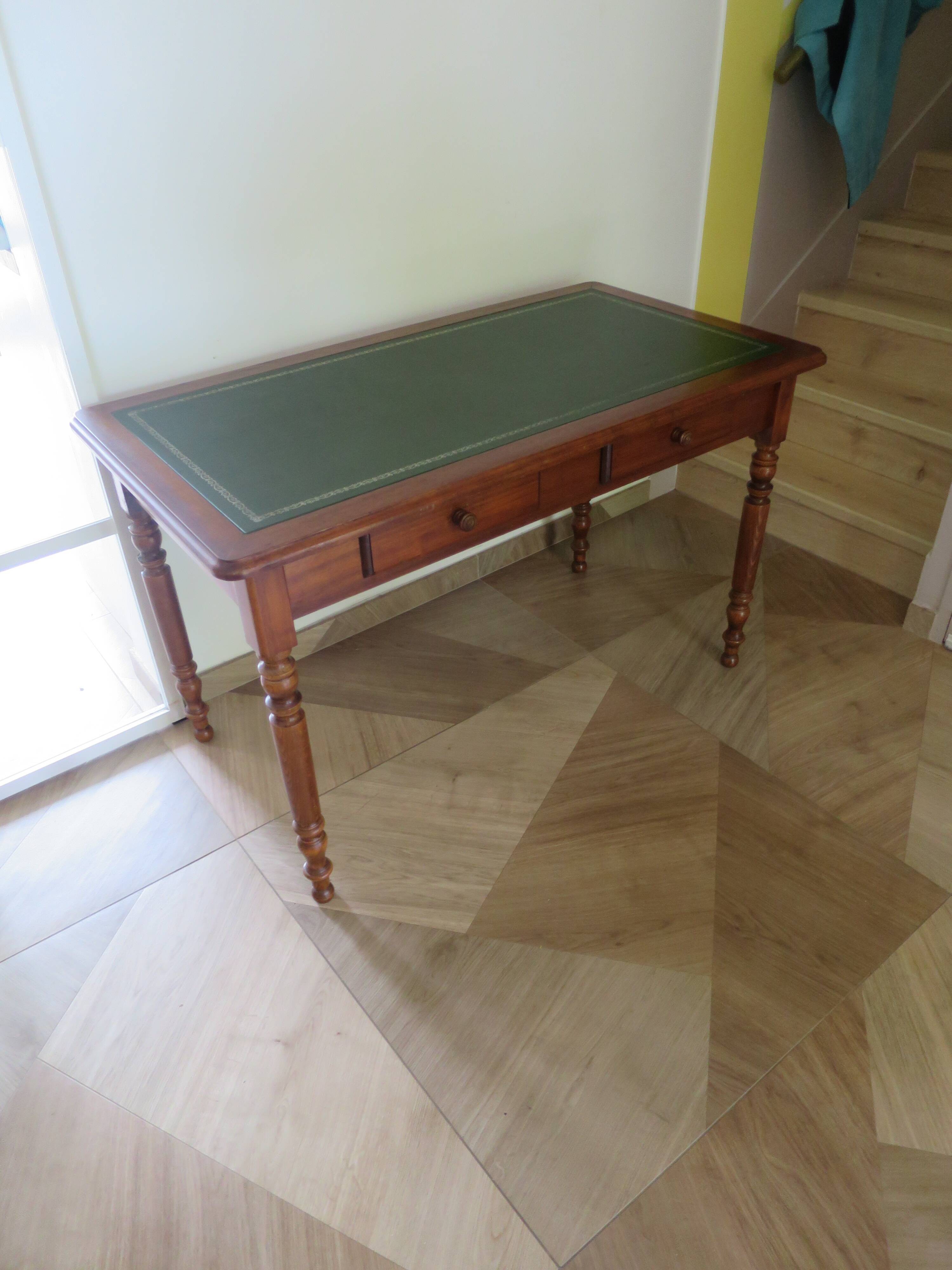 Minister's desk in Louis Philippe style – 2 drawers – cherry wood – green writing pad