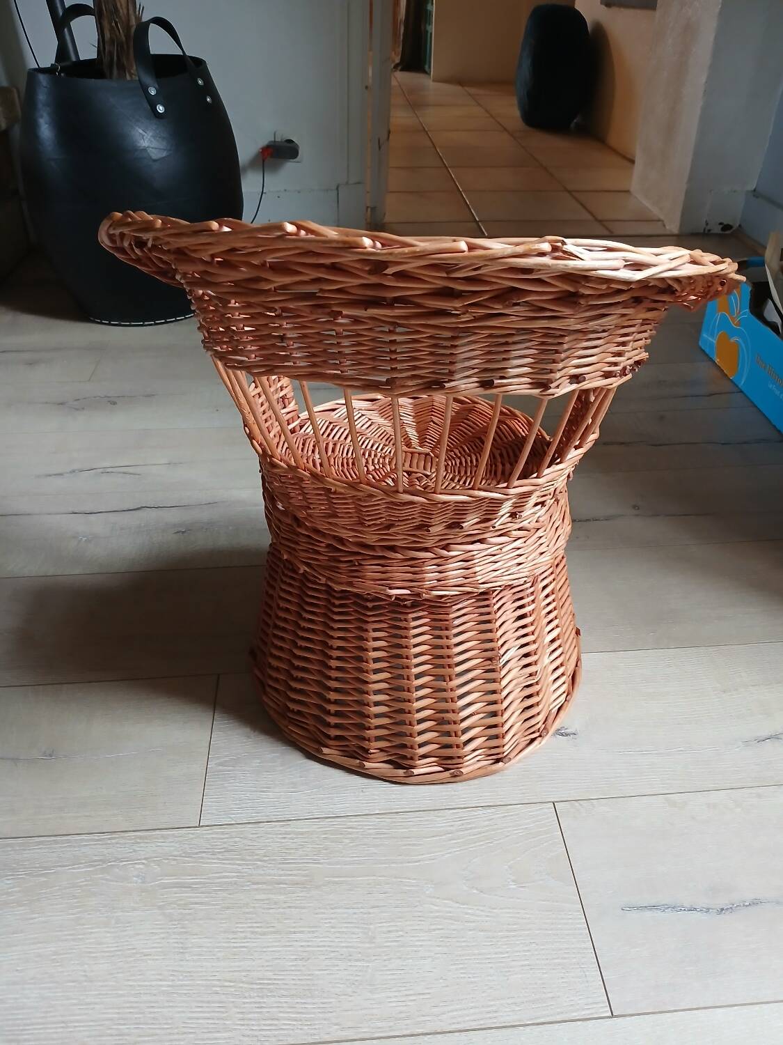 Fauteuil enfant ancien en rotin