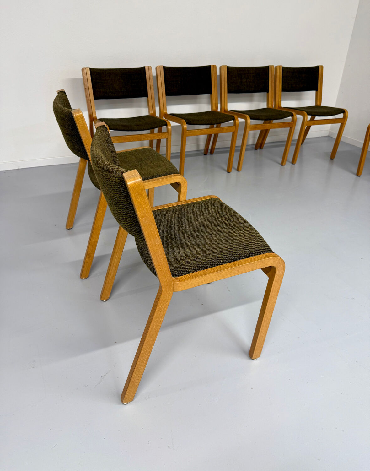 Set of 8 Thygesen and Sorensen / Magnus Olesen designer chairs from the 70s