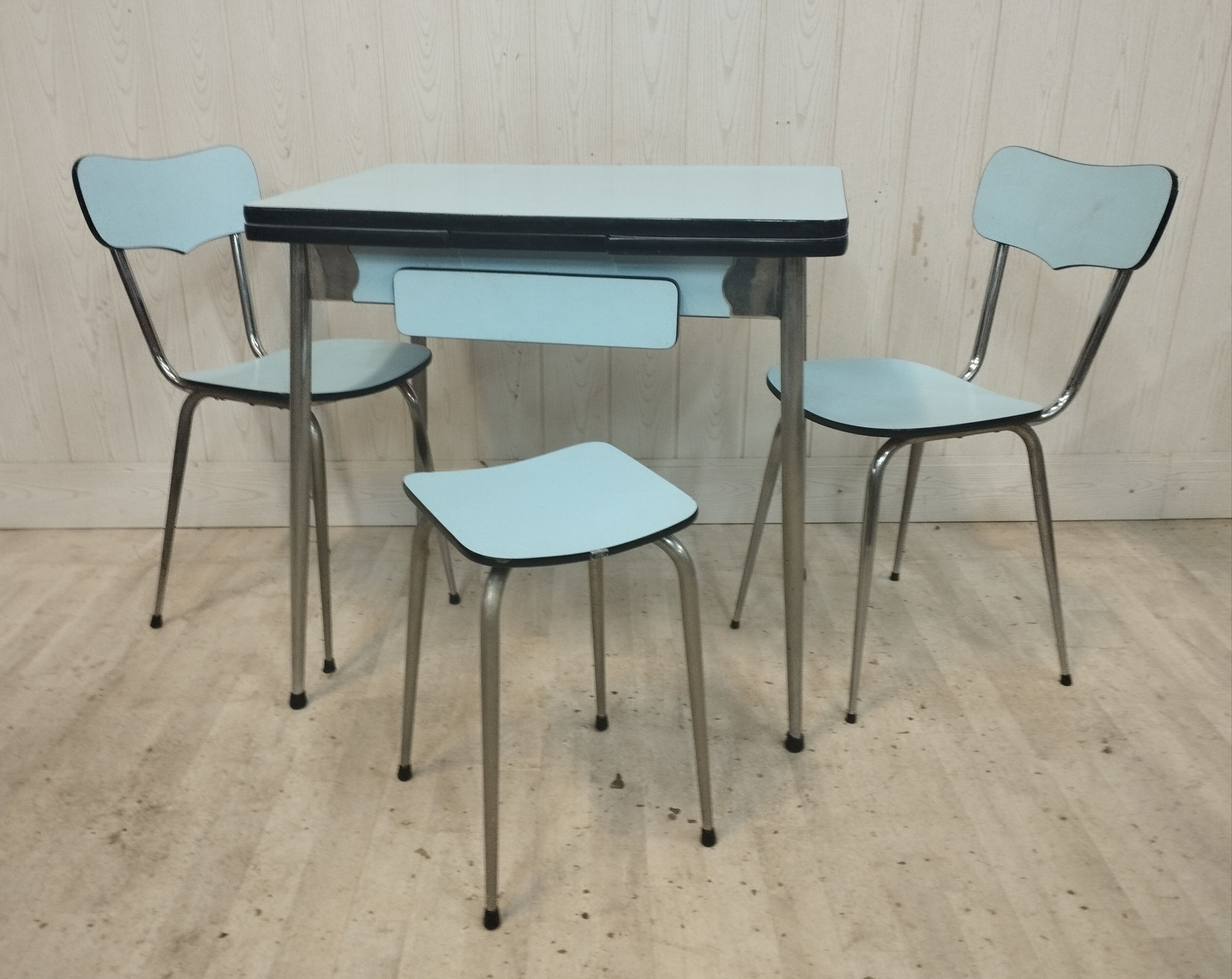 Blue formica table 2 chairs 1 mdj stool