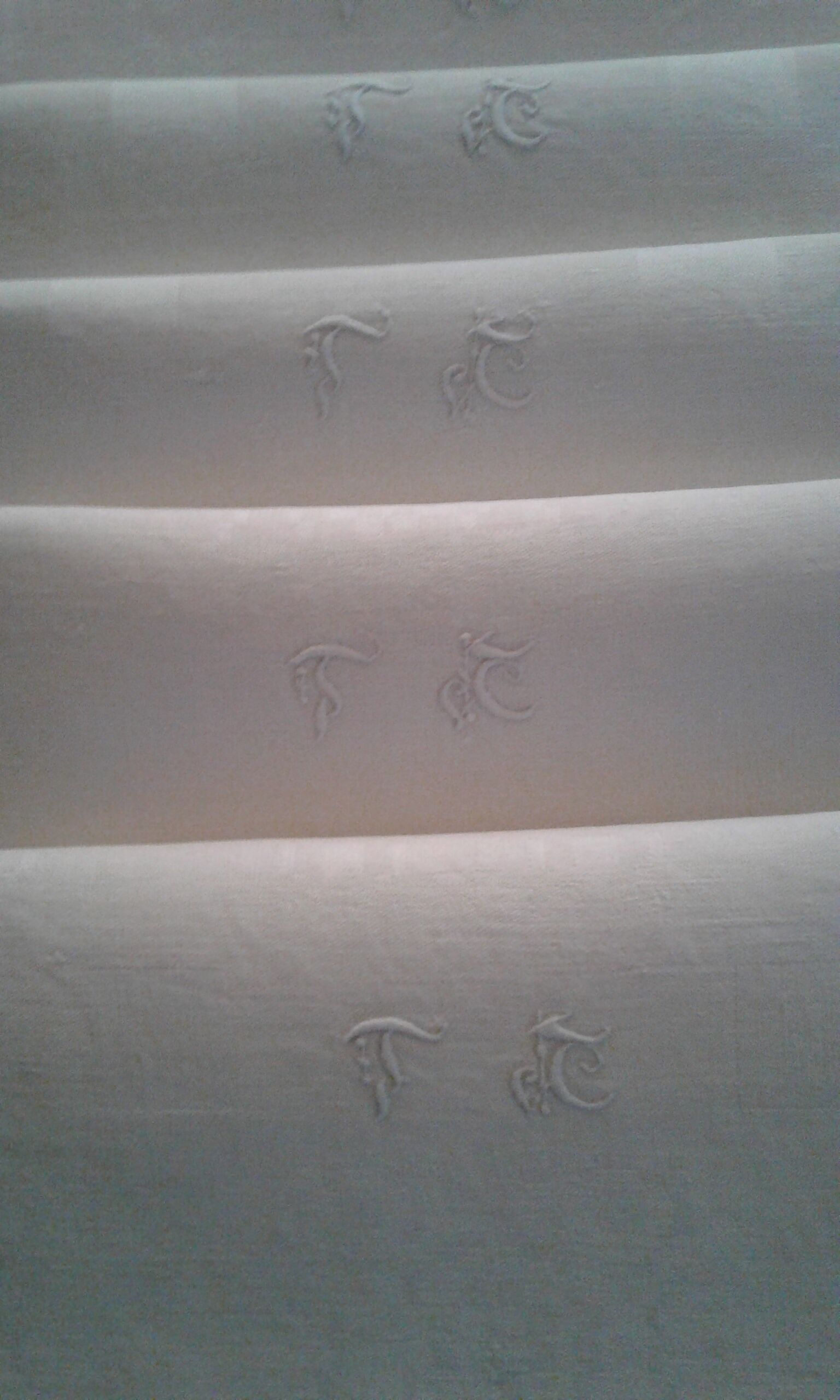 5 Towels Damask fabrics linen/Silk .embroidered monogram