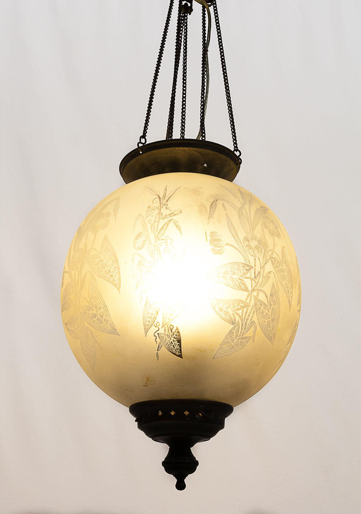 Art Nouveau suspension, 1900