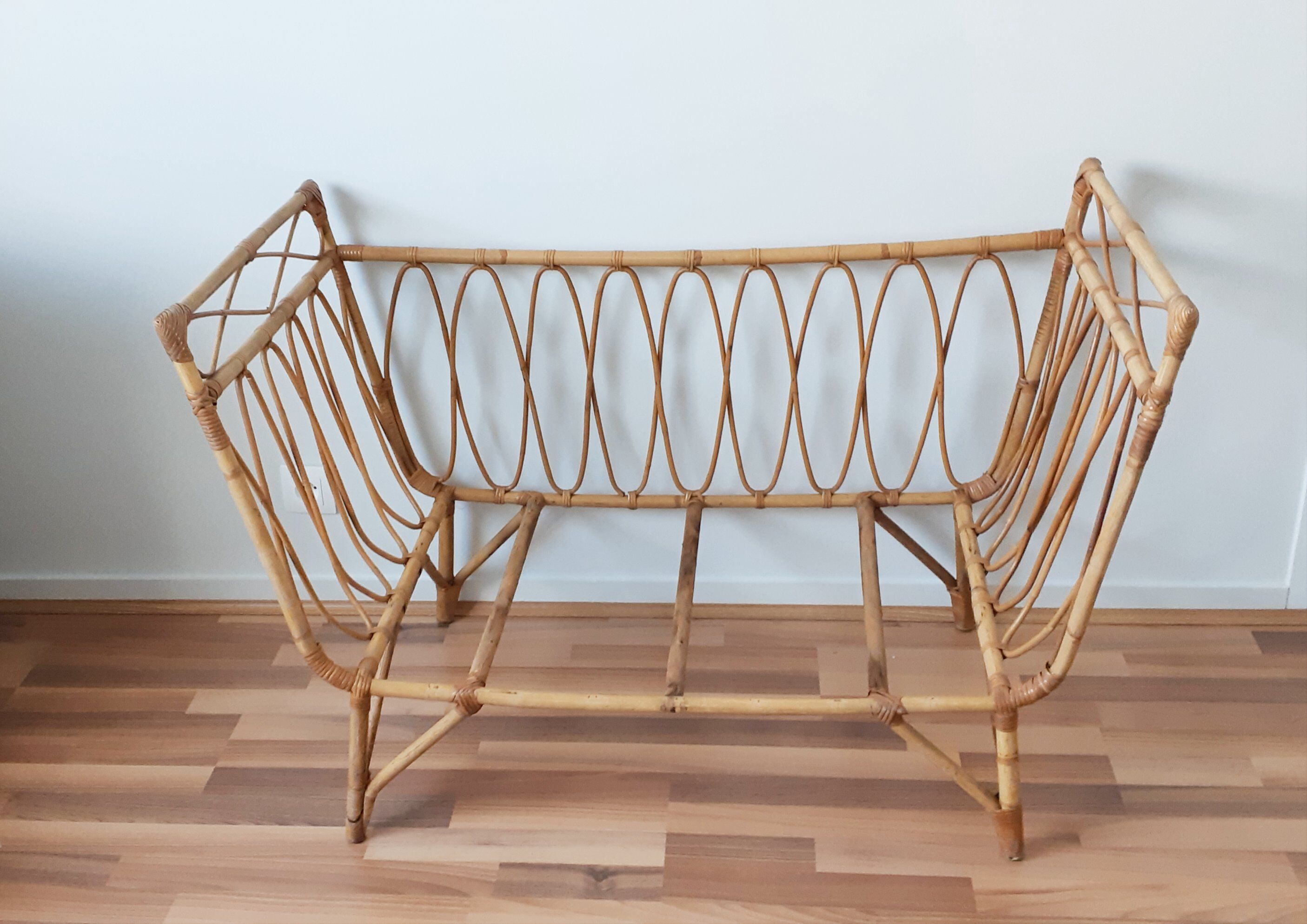 Sofa in child rattan + dressing