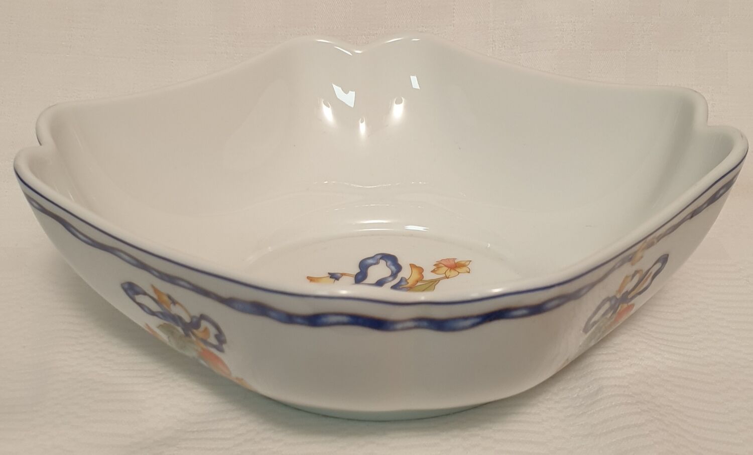 Porcelain salad bowl Bernardaud Limoges model borghese