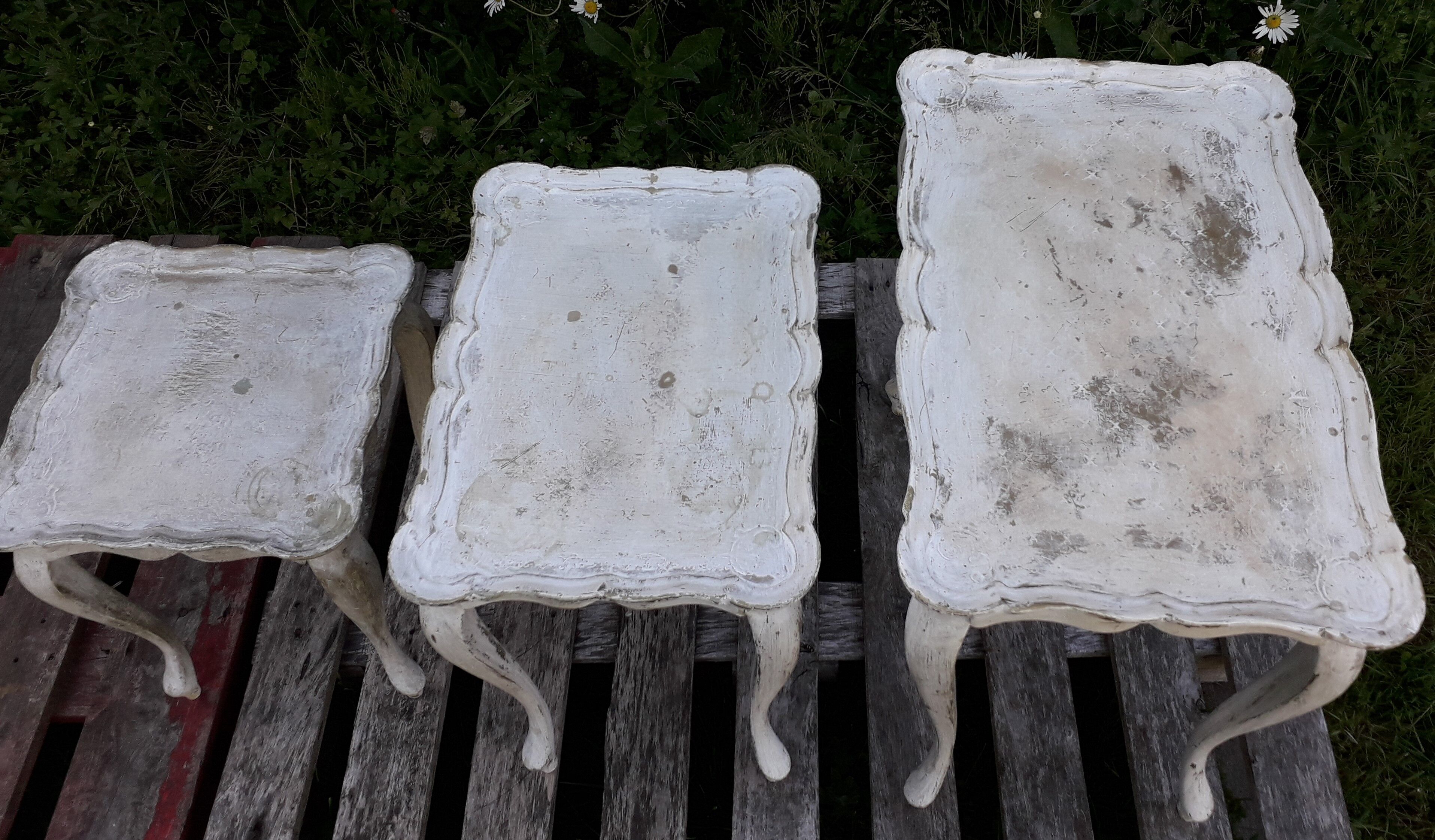 Pull out tables florentine style