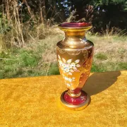 Bohemian Crystal Emerald Red/Rosa Vase with 24K Gold Encrusted Floral Desig