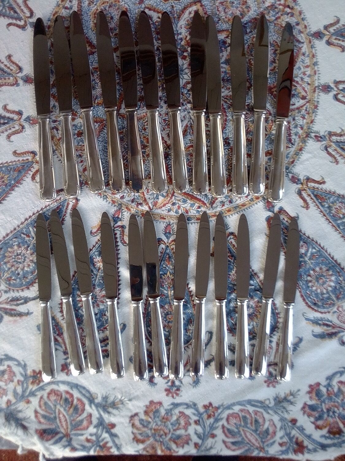 24 Dixi silver metal knives