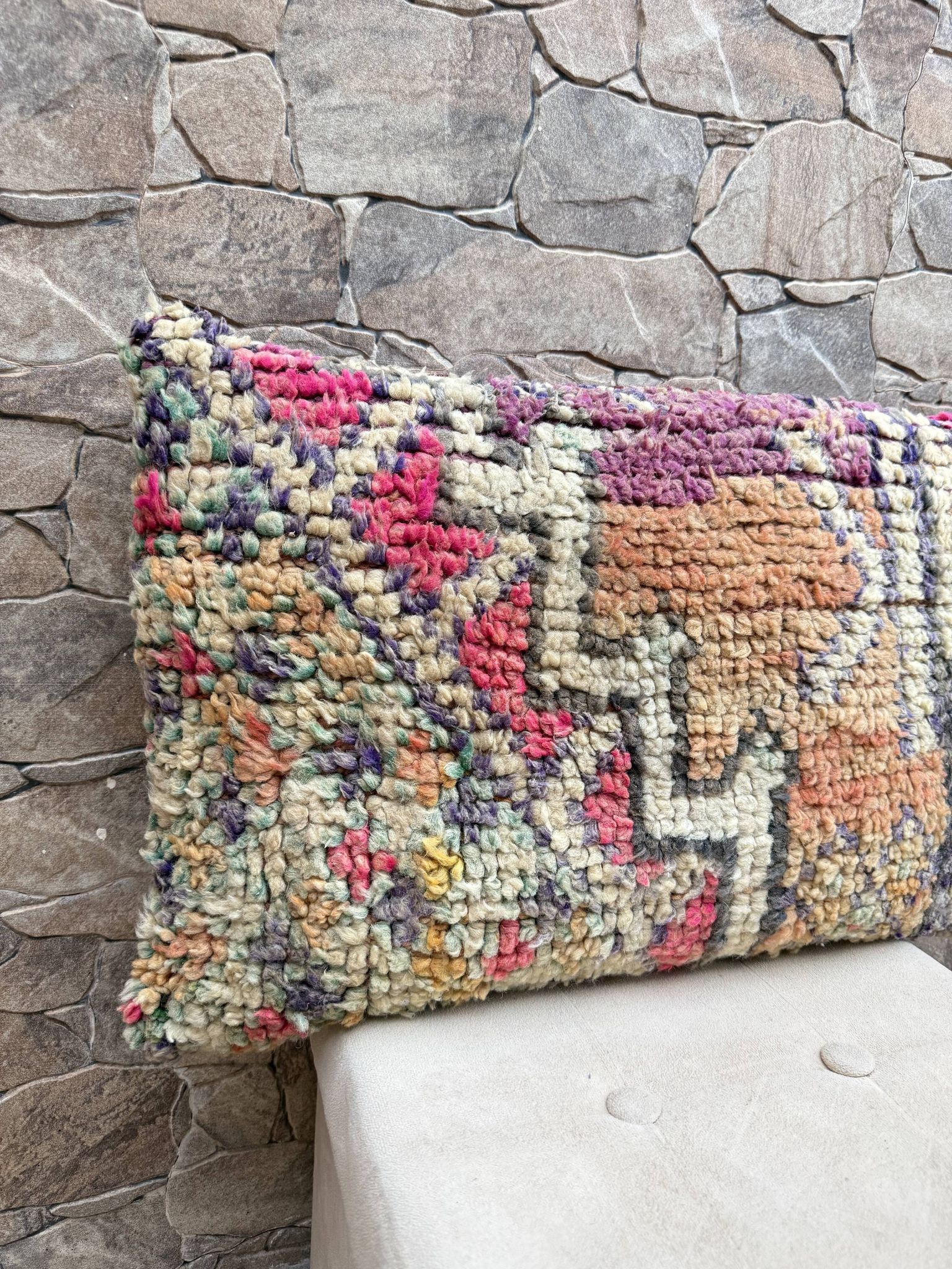 Vintage Berber kilim cushion cover: Moroccan wool cushion 60x40cm
