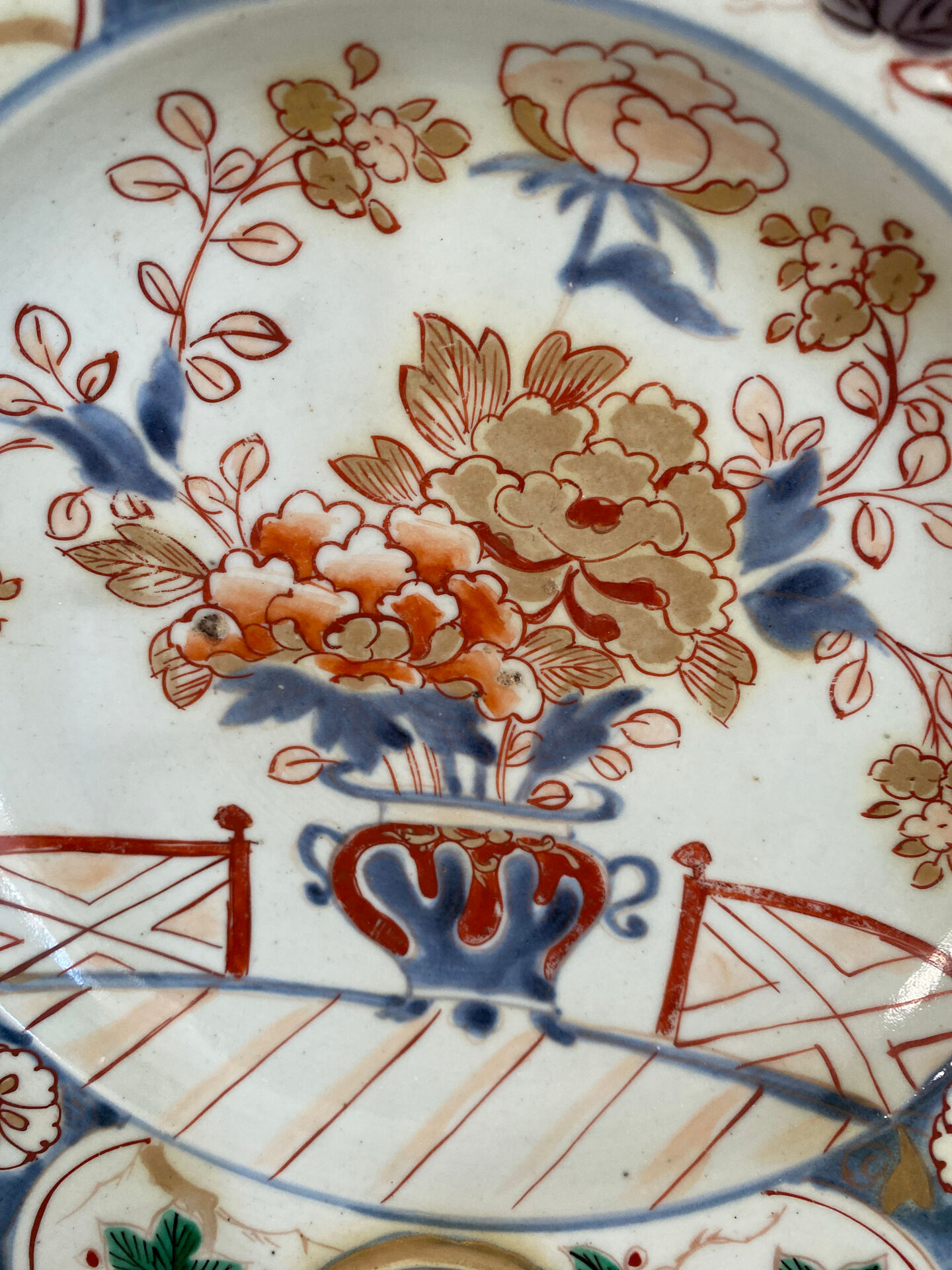 Plat à barbe Imari