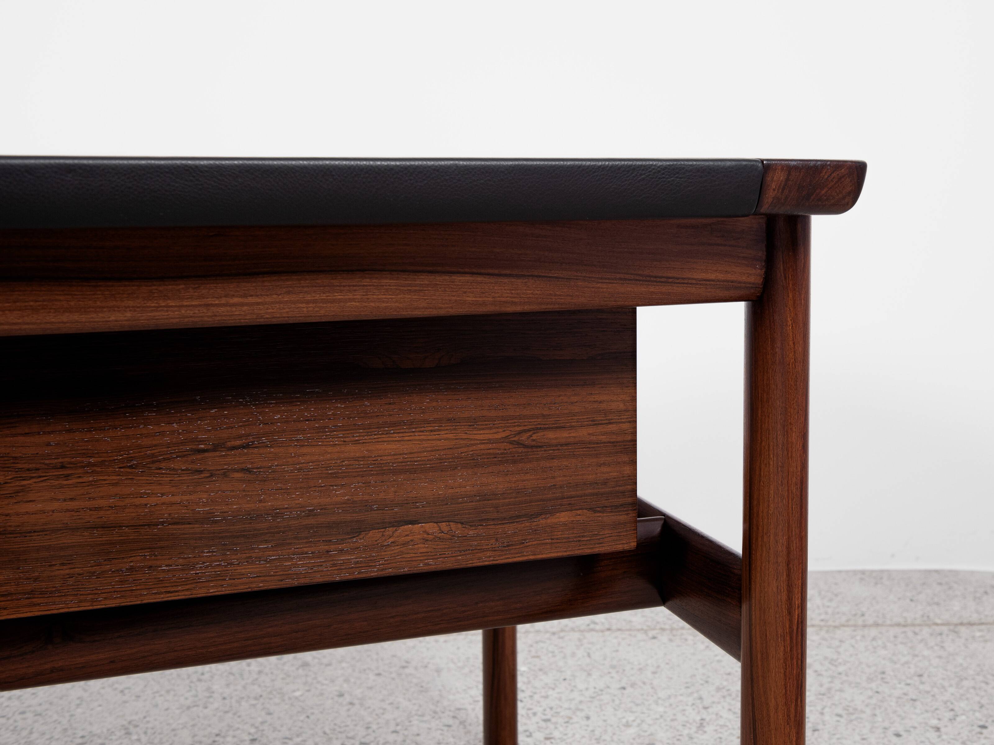 Midcentury Danish XL desk in rosewood and leather by Arne Vodder for Sibast