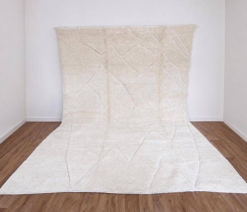 Tapis artisanal en laine naturelle