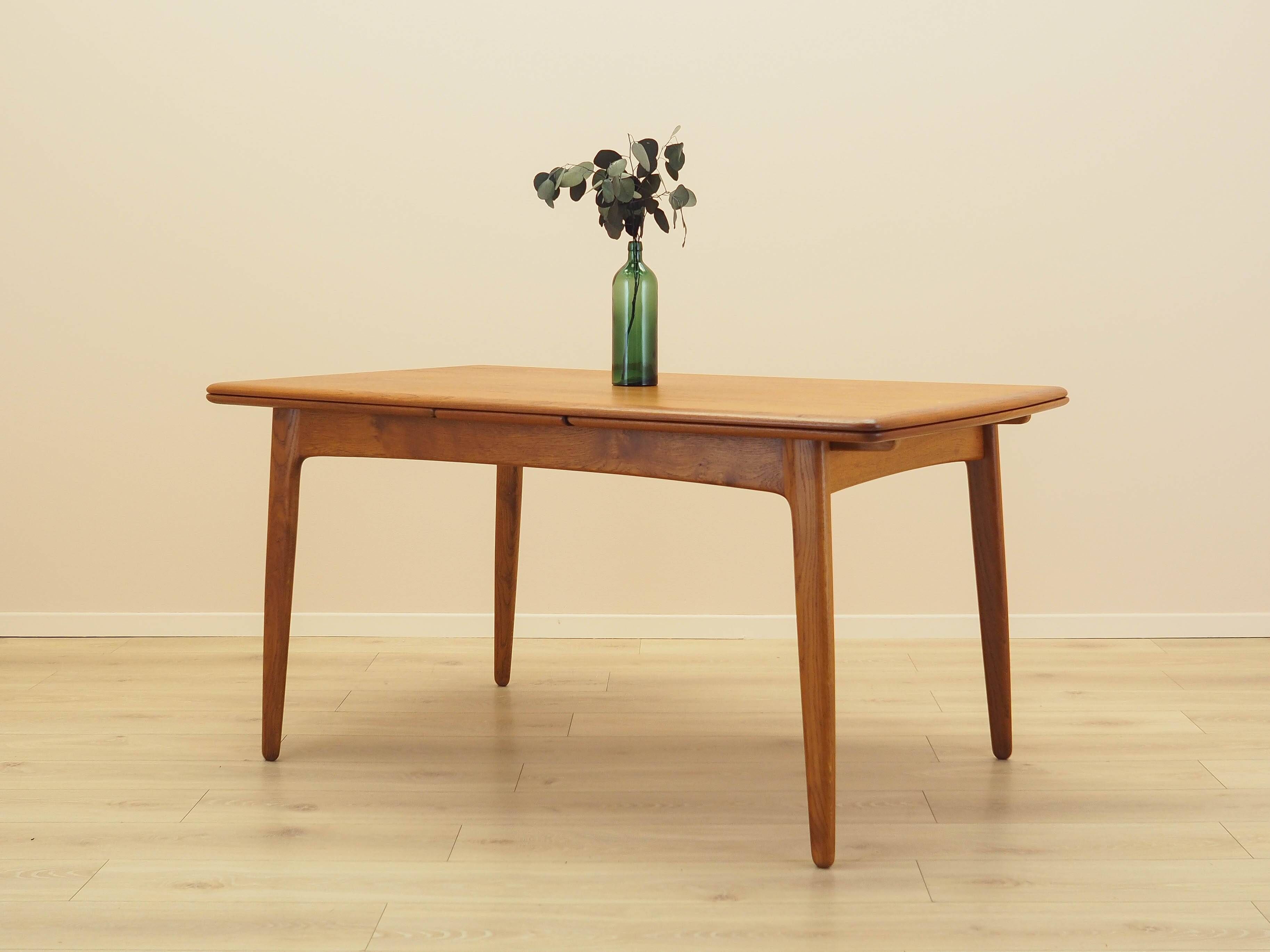 Table en teck, design danois, années 1970, fabriquée au Danemark
