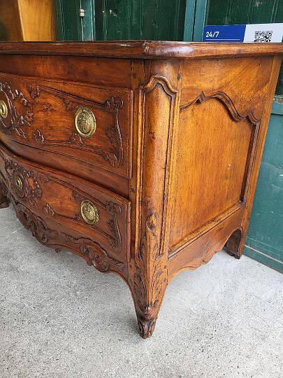 18th century provencal chest of drawers with openwork cross-borders in nyer