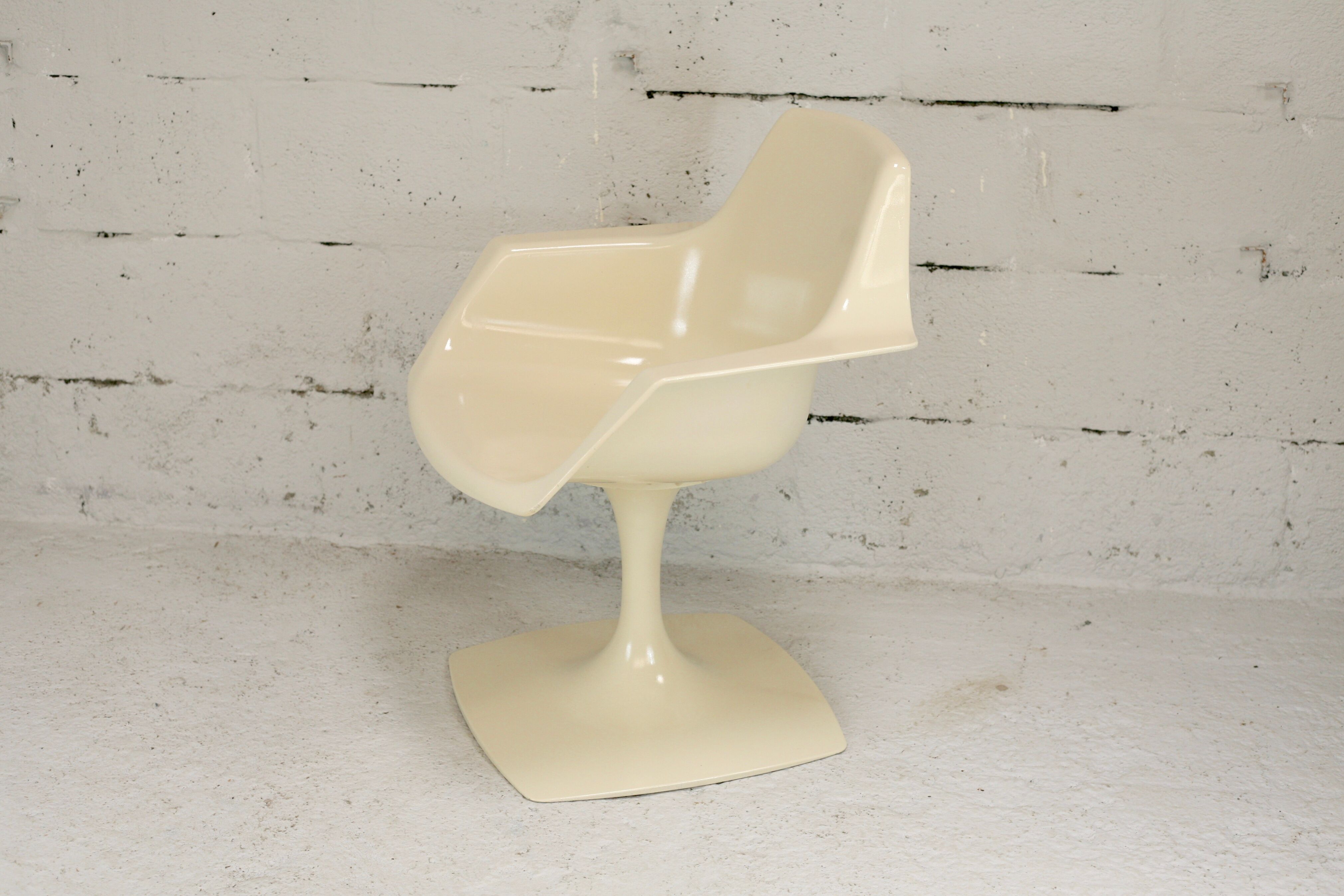 Armchair by Orlowski, resin, France, cira 1970, Stamp.