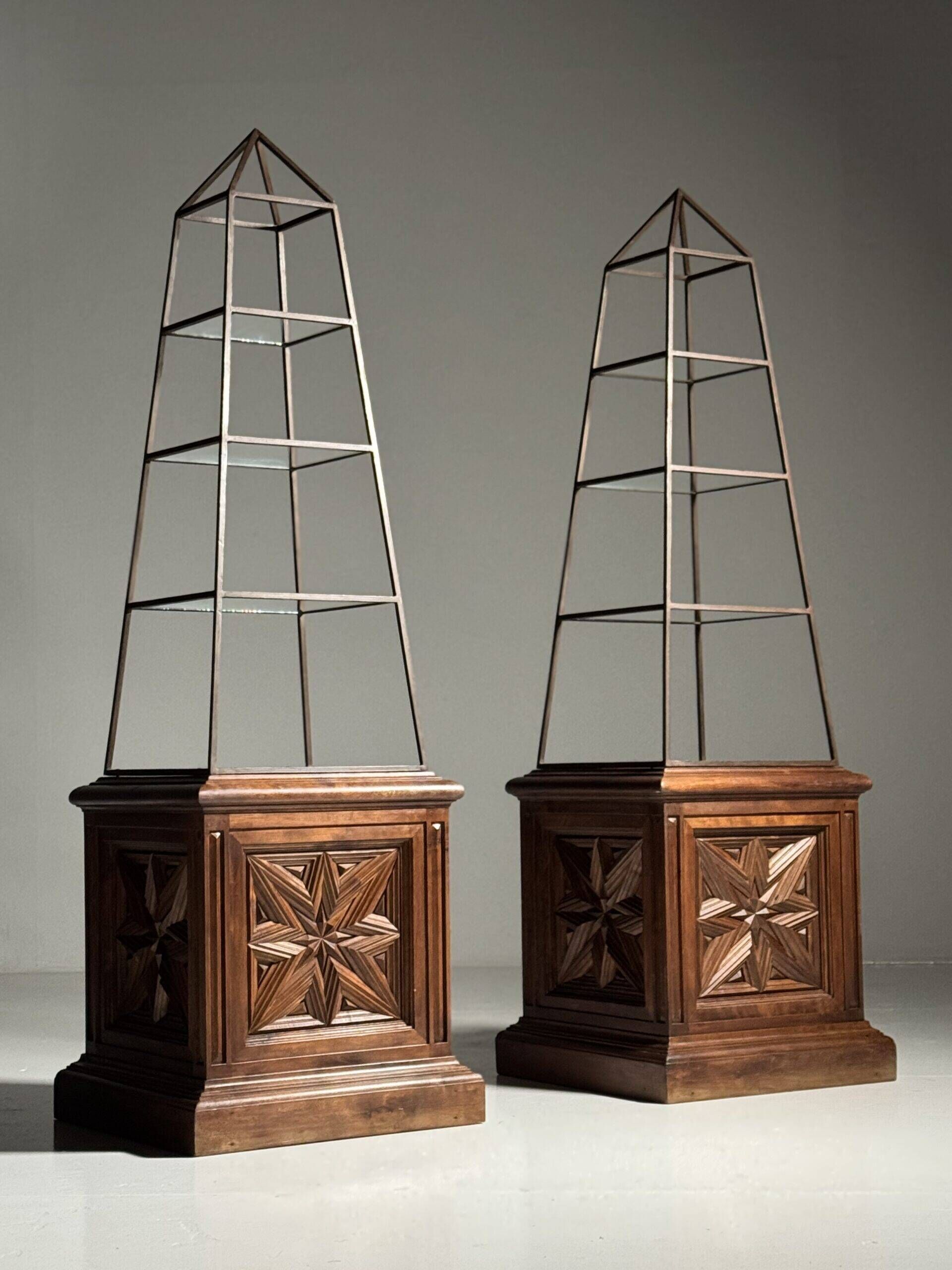 Set of 2 obelisk étagères