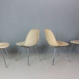 Charles & Ray Eames Set of 4 Off white "H-Base" Chairs for Herman Miller, 1960