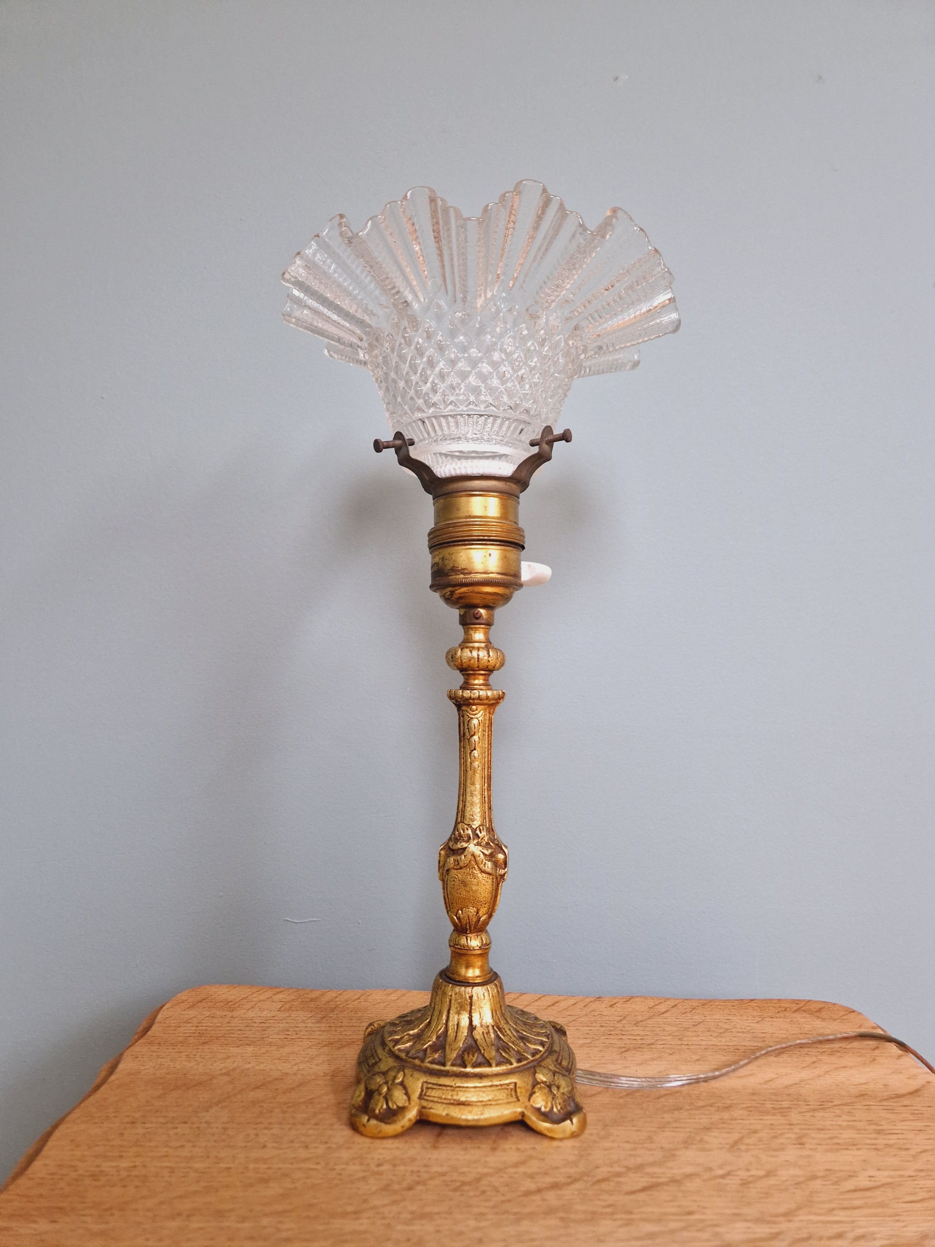 Table lamp in gilded bronze, late 19th / early 20th
