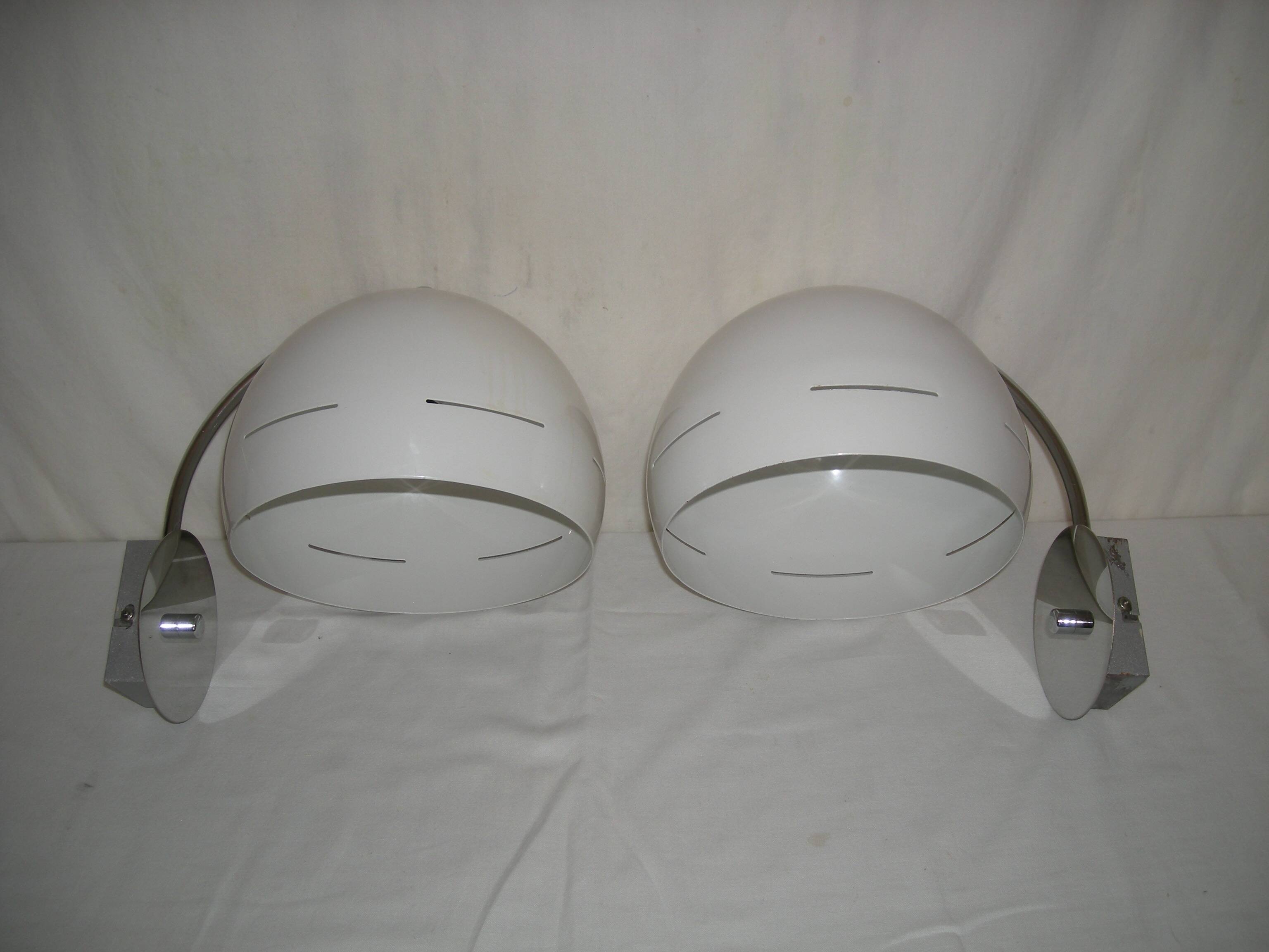 Pair of arco wall lights from the 70s