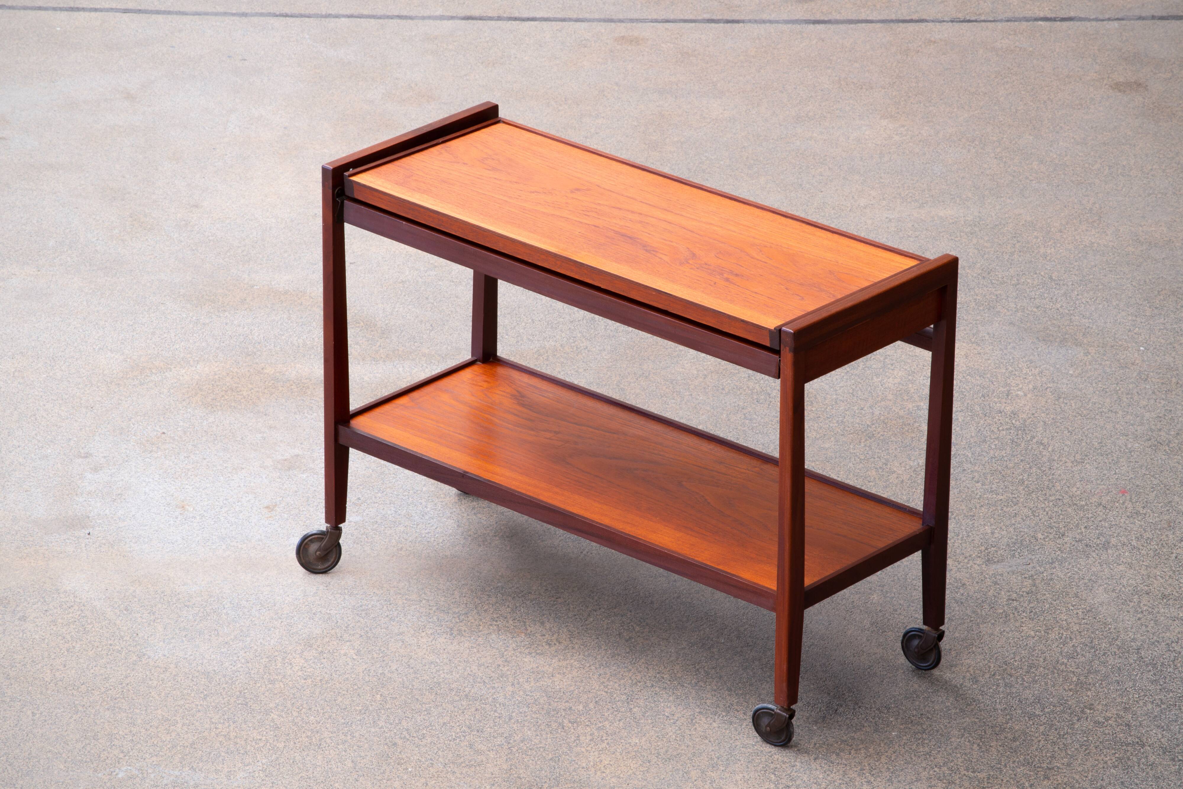 Retractable scandinavian dessert 99cm