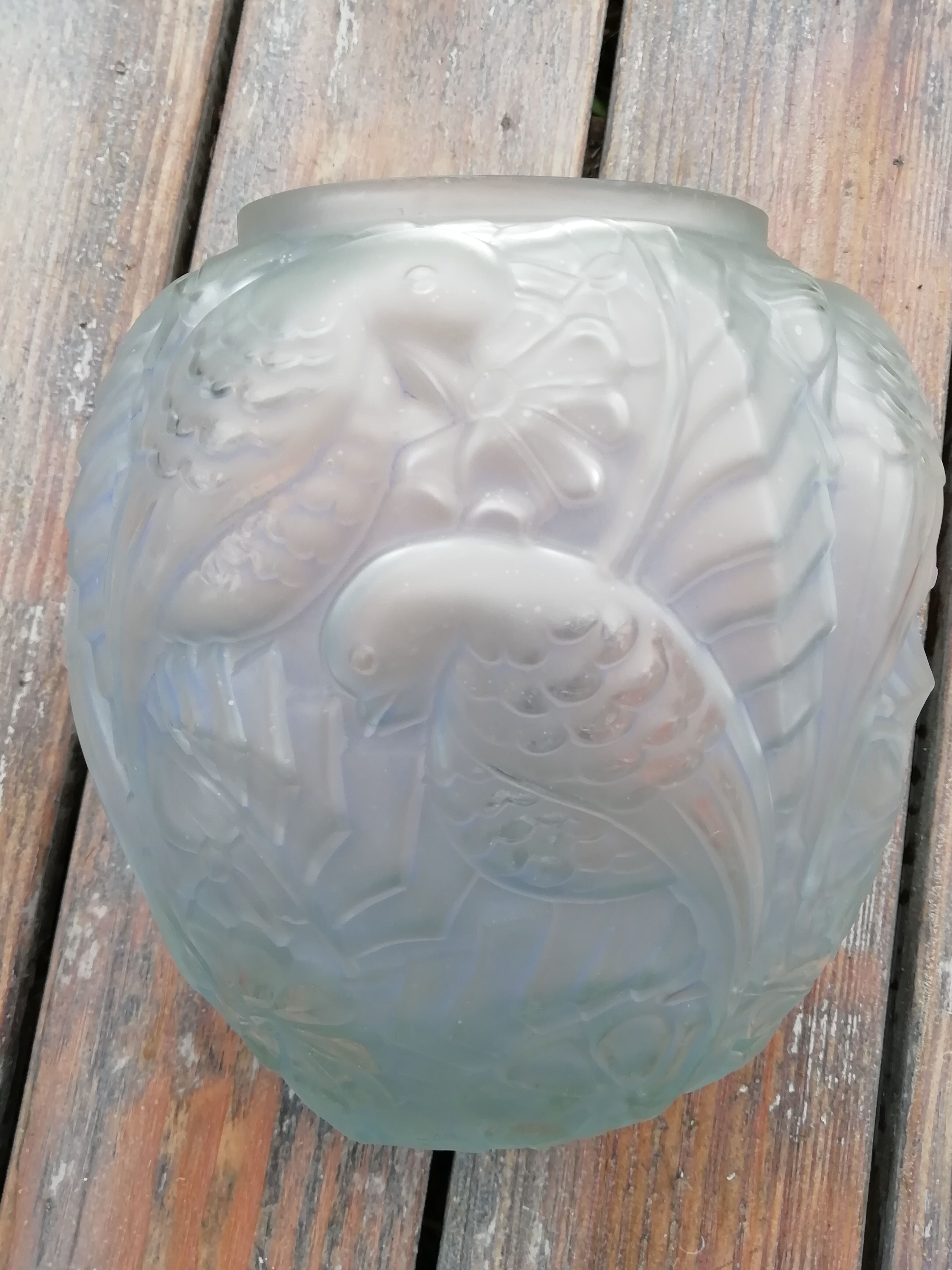 Vase boule moulé art déco