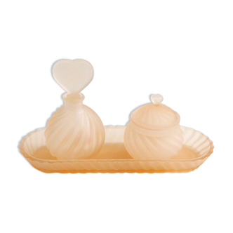 Matte pink toilet set & heart