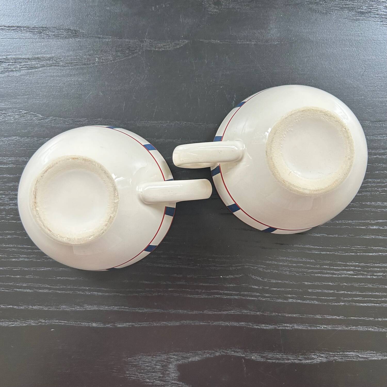 Pair of Basque decor cups