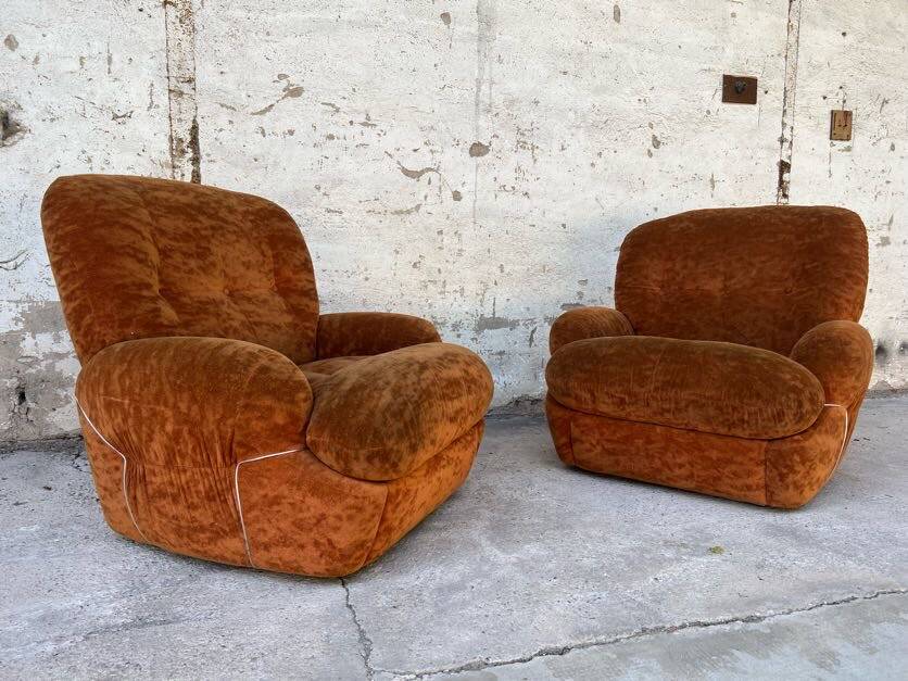 Pair of vintage velvet armchairs 1970 Italy